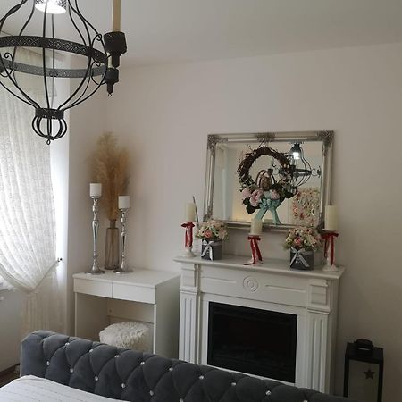 Penthouse Luxury Apartman Resicabánya Kültér fotó