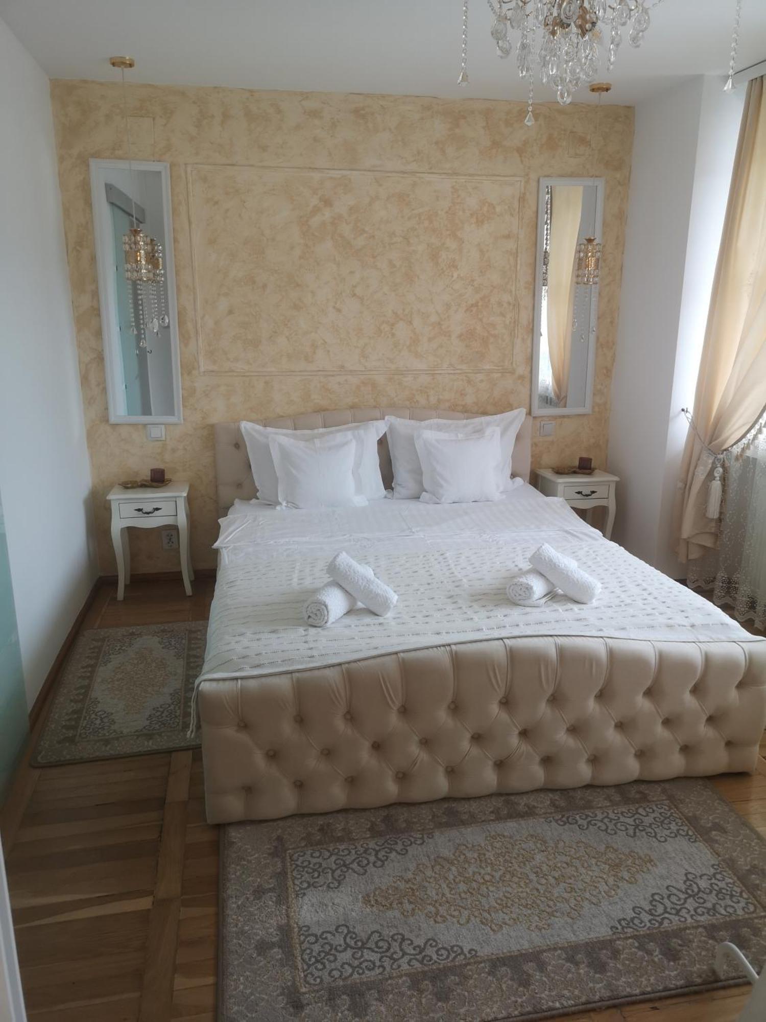 Penthouse Luxury Apartman Resicabánya Kültér fotó