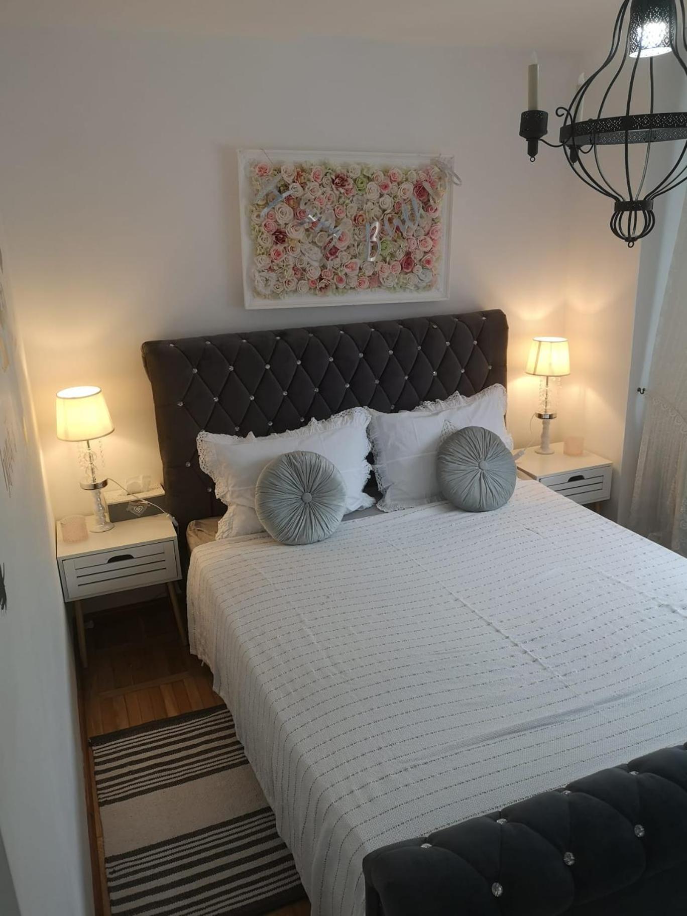 Penthouse Luxury Apartman Resicabánya Kültér fotó