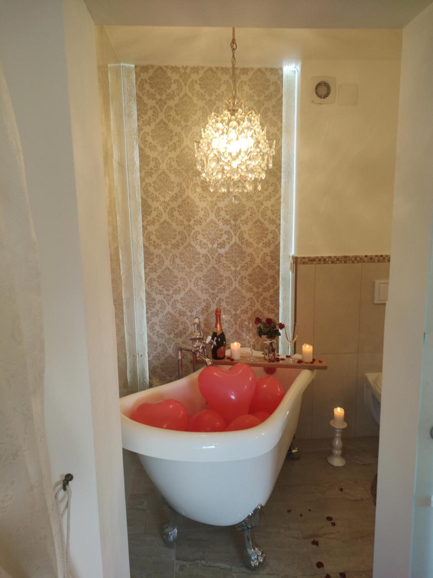 Penthouse Luxury Apartman Resicabánya Kültér fotó