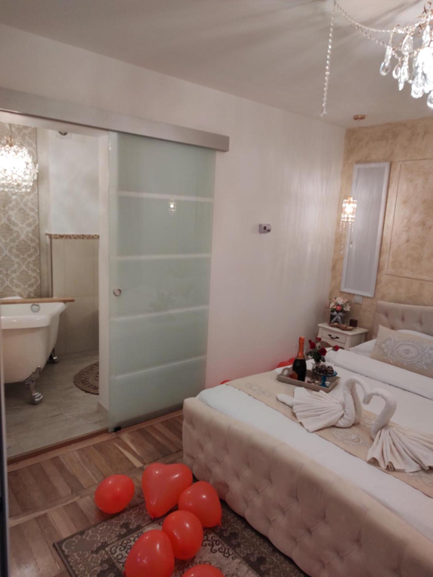 Penthouse Luxury Apartman Resicabánya Kültér fotó