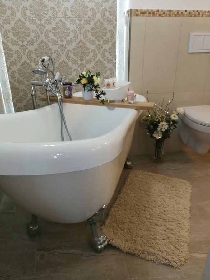 Penthouse Luxury Apartman Resicabánya Kültér fotó